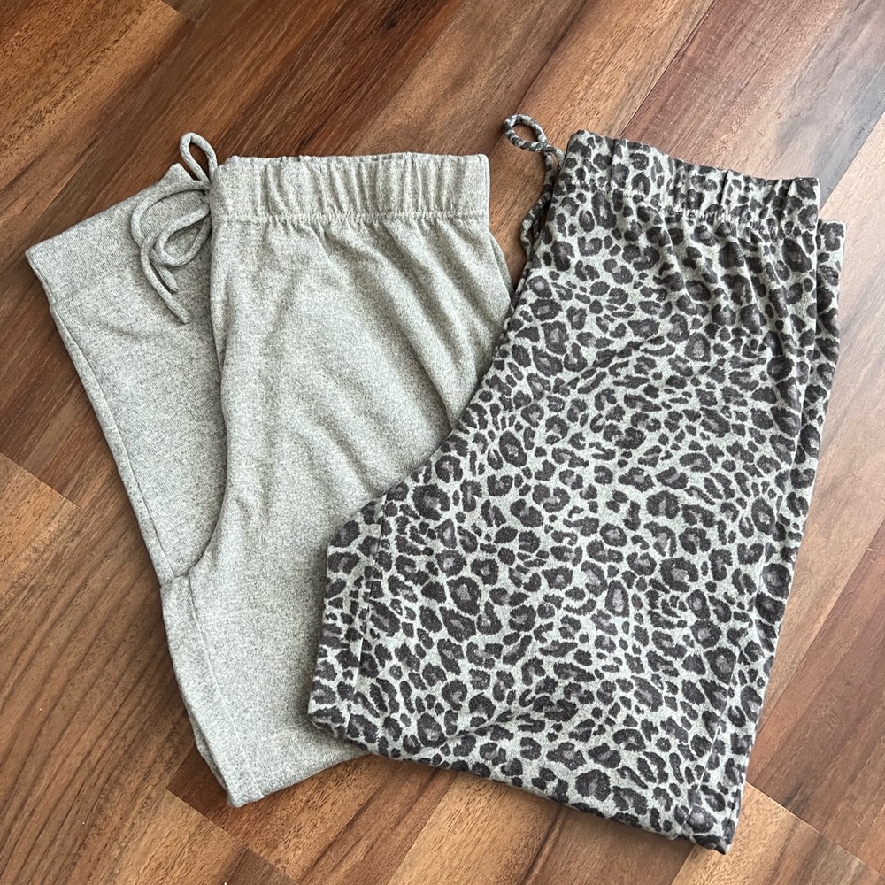 Time and Tru lounge pants